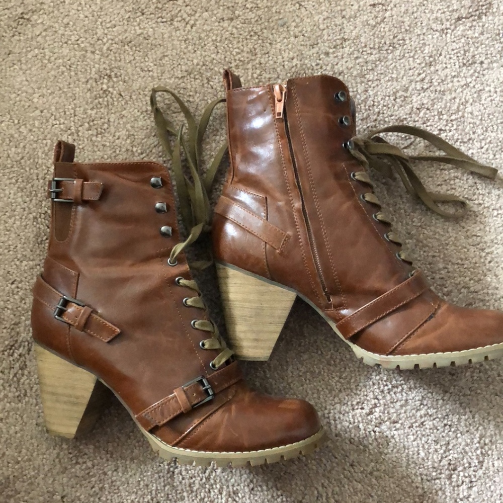 Deena & Ozzy Lace up Heeled Ankle Booties